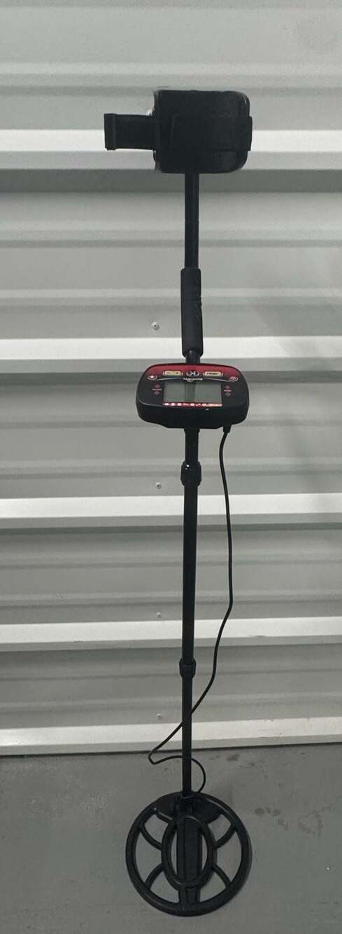 Huntermax Professional High Sensitivity Metal Detector with LCD Display
